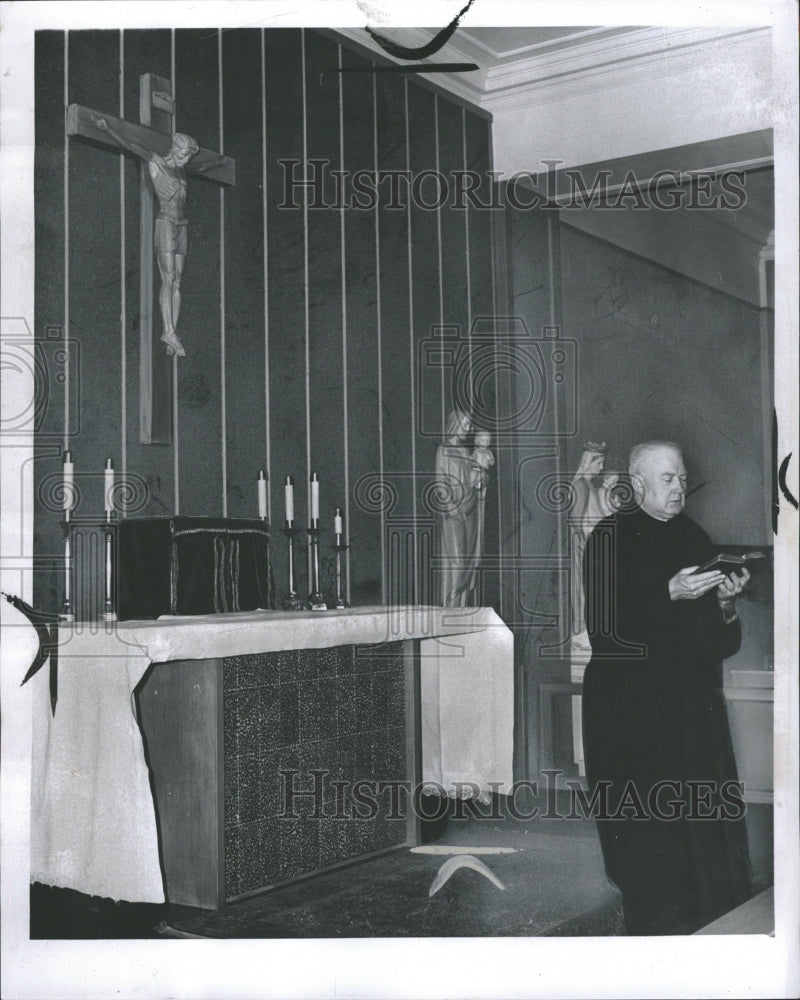 1960 University Detroit Chapel - Historic Images