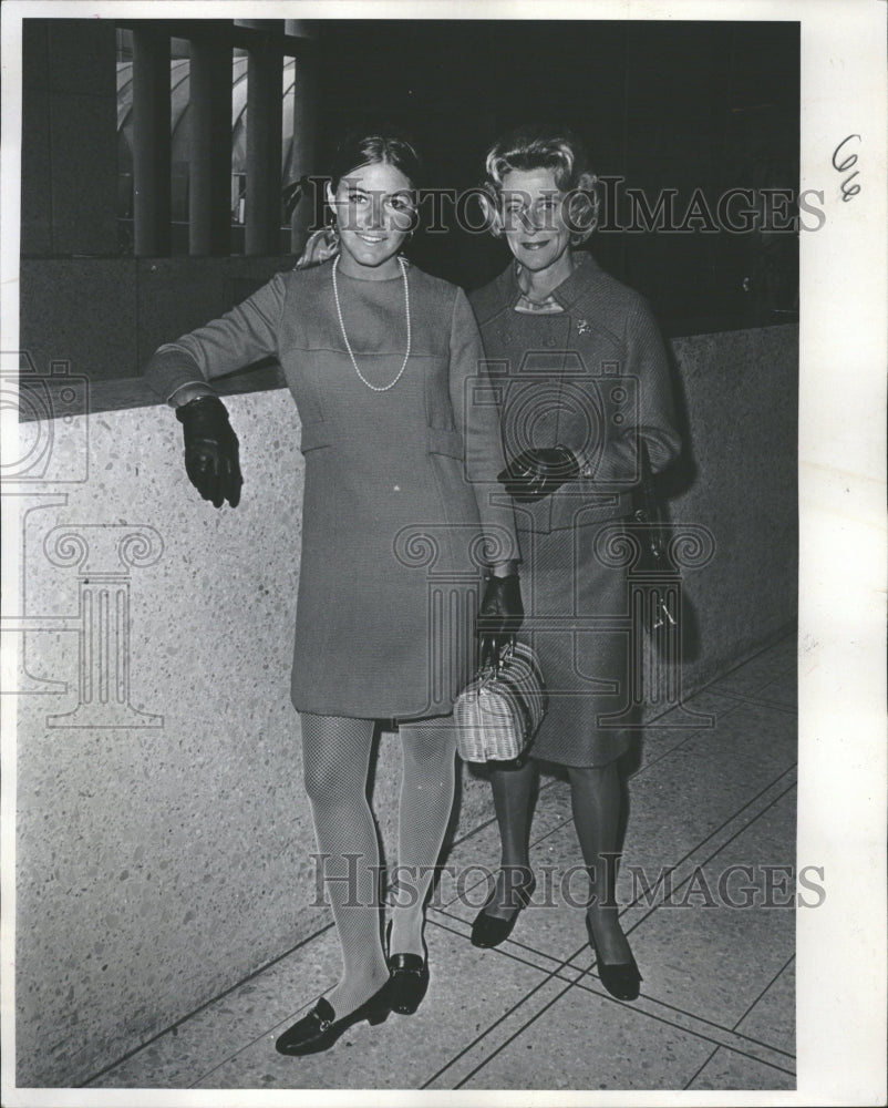 1967 Kathy Malo Post Debutante United State - Historic Images