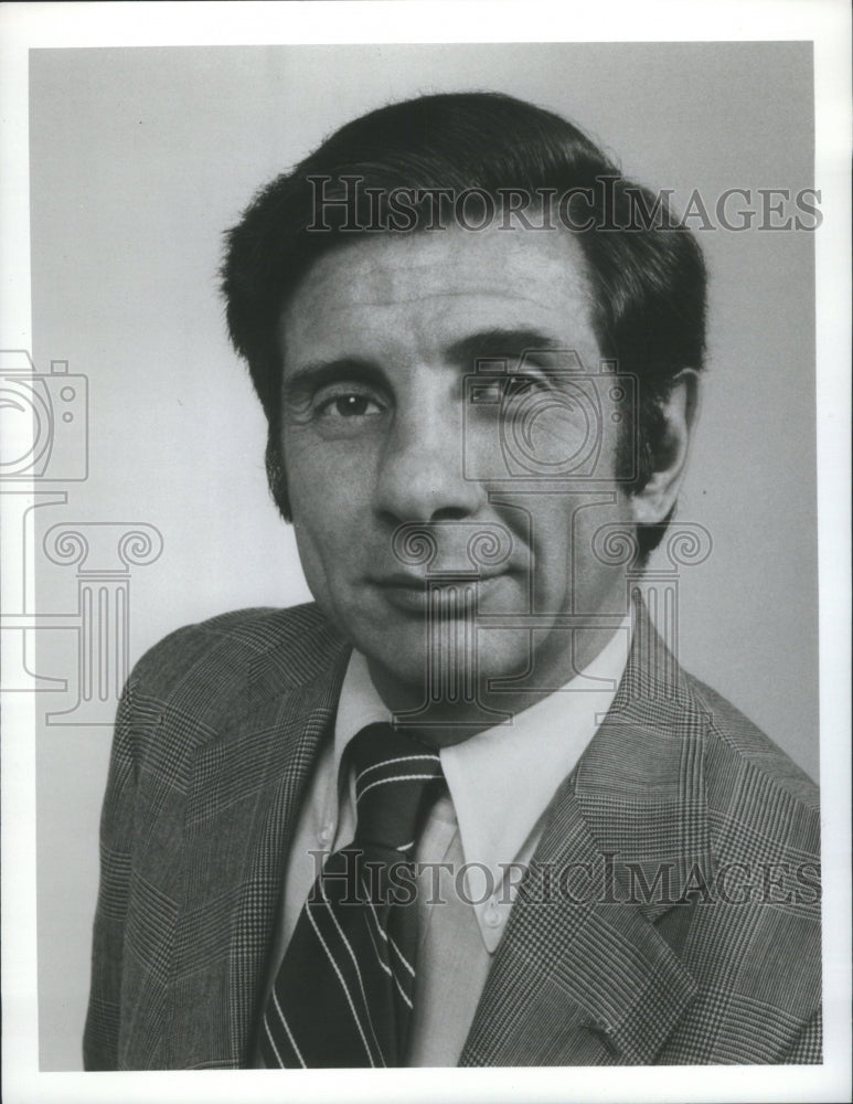 1976, Jules Bergman ABC News Journalist Host - RRU01069 - Historic Images