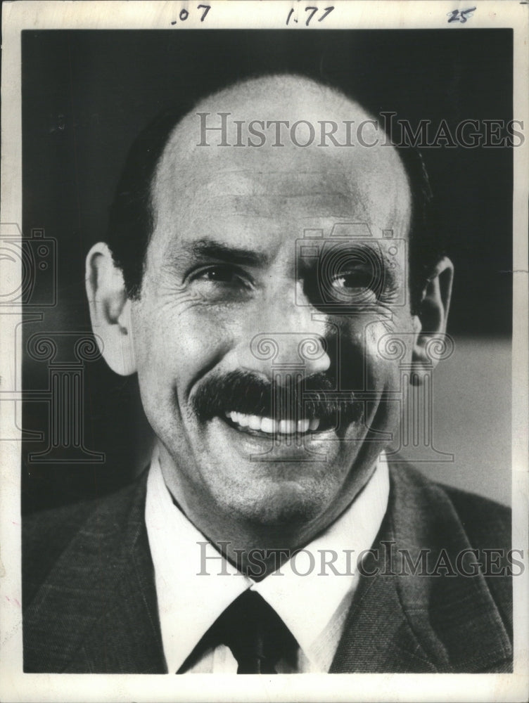 1976 Press Photo Herschel Bernardi - RRU01089 - Historic Images