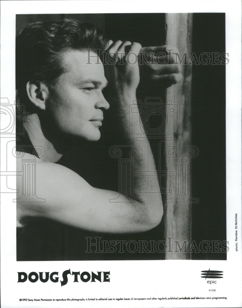 1993 Press Photo Doug Stone American Musician Actor - RRU01339 - Historic Images