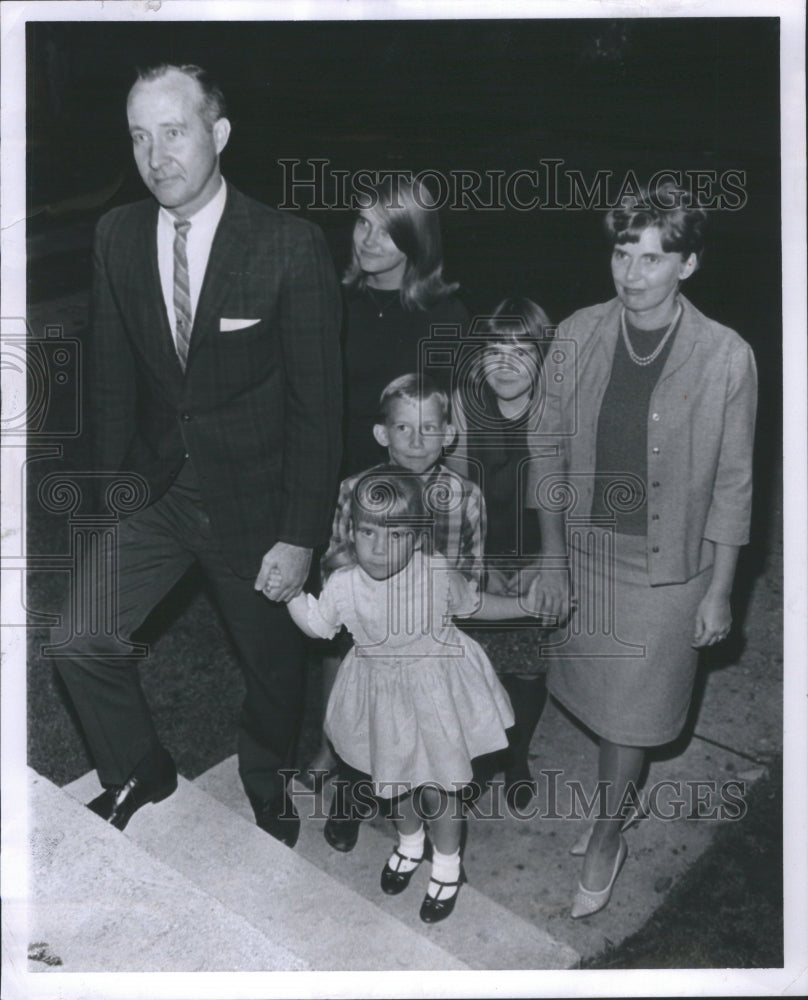 1966, Donald Travis Detroit Policemen Susan - RRU01675 - Historic Images