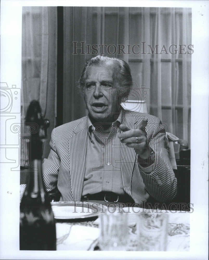 1989 Milton Berle Actor Family Business - Historic Images