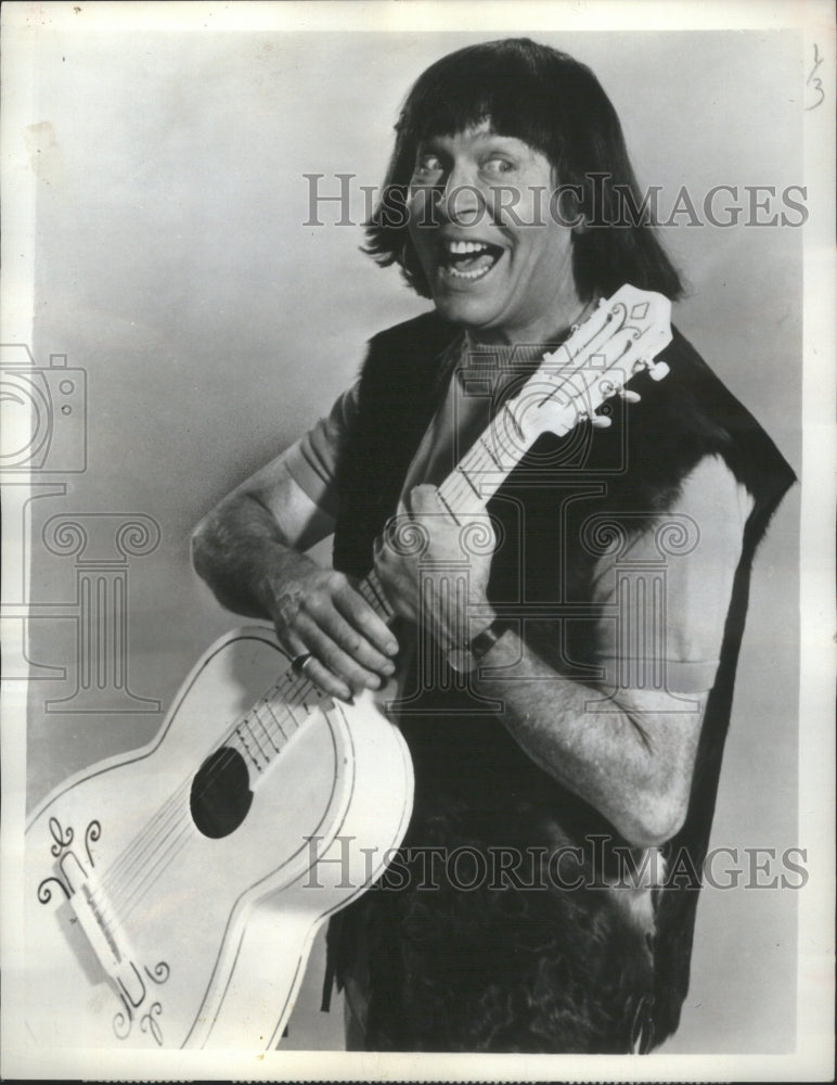 1966, Milton Berle American Comedian Actor - RRU02193 - Historic Images