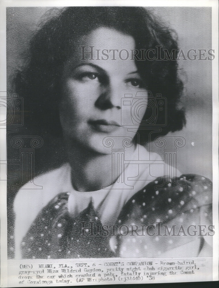 1938 Press Photo Count Companion - Historic Images