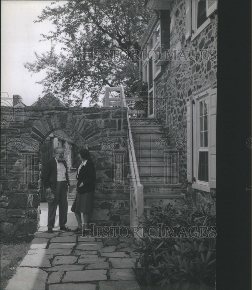 1944 Sculptor &amp; Mrs Davidson Flagstone Walk - Historic Images