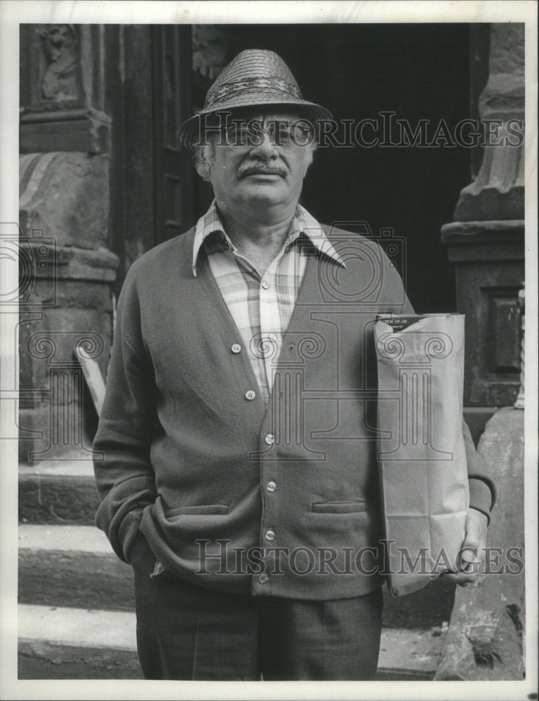 1978, Actor Martin Balsam Television Seige - RRU03611 - Historic Images