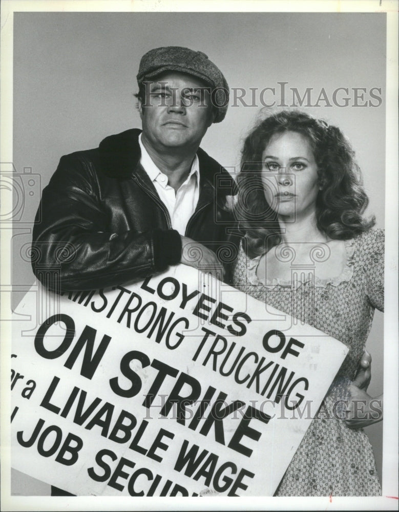 1980, Joe Don Baker Karen Black Actors - RRU03669 - Historic Images