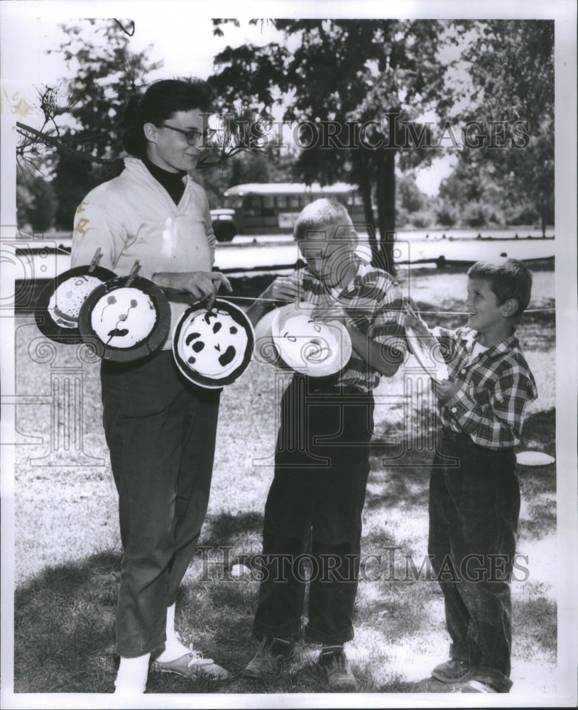 1959, Island Lake Camp Boys Hang Art Work - RRU03997 - Historic Images