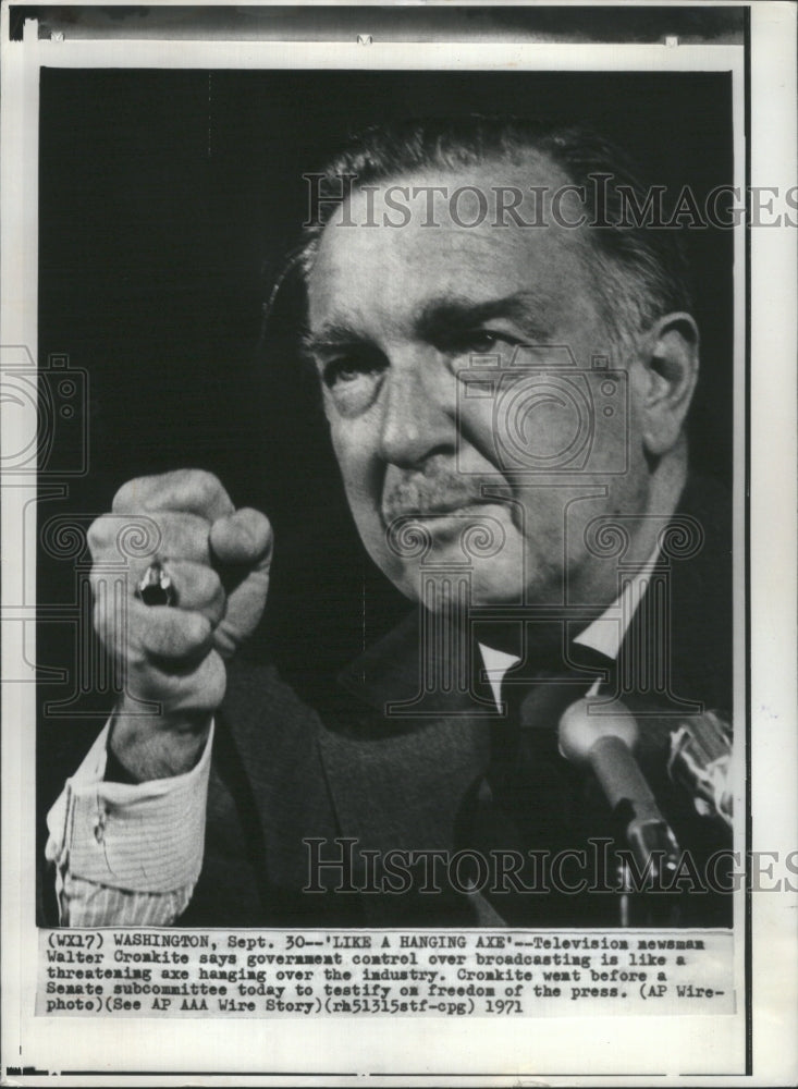 1971 Press Photo Newsman Walter Cronkite At Senate - Historic Images