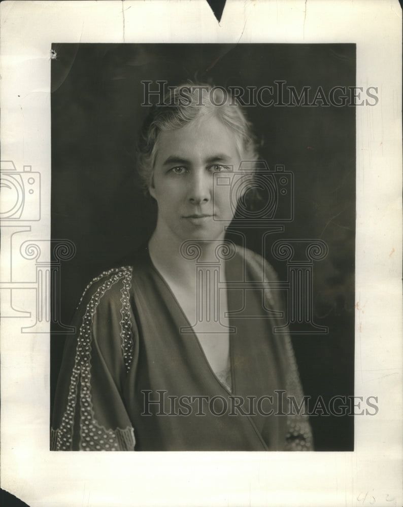 1933 Press Photo Mrs James Watkins Detroit Policeman - RRU05081 - Historic Images