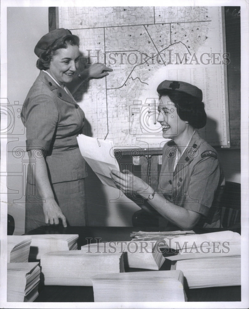 1964 Press Photo Mrs Dexter Ware Girl Scout Troop - Historic Images