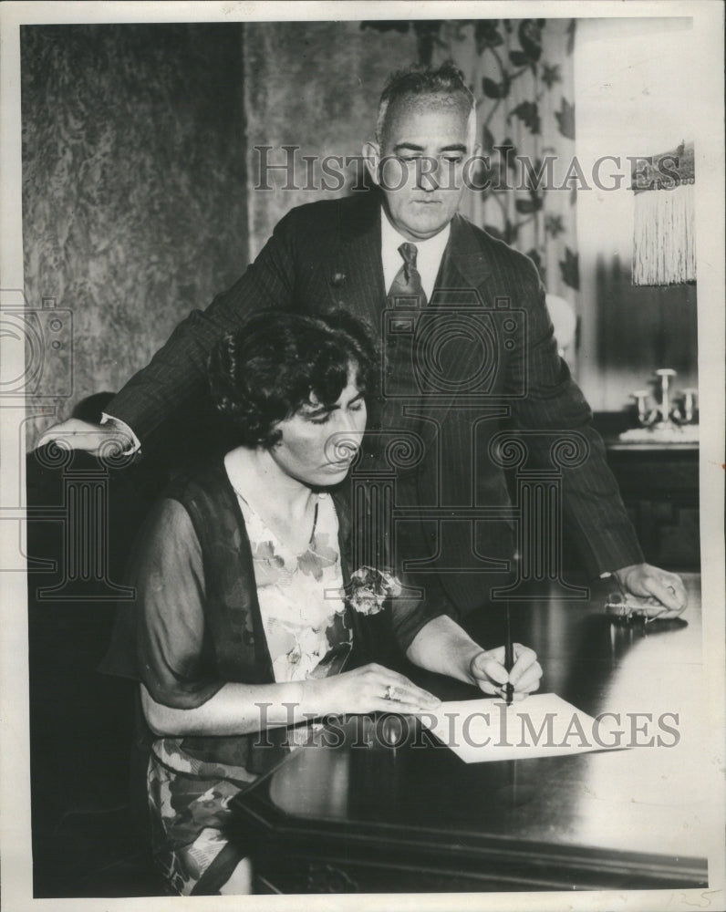 1931 Press Photo Mrs Albert B Plater Duncan C McGrea - Historic Images