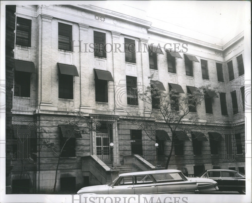 1981 Press Photo Exterior of the Audy Home - Historic Images