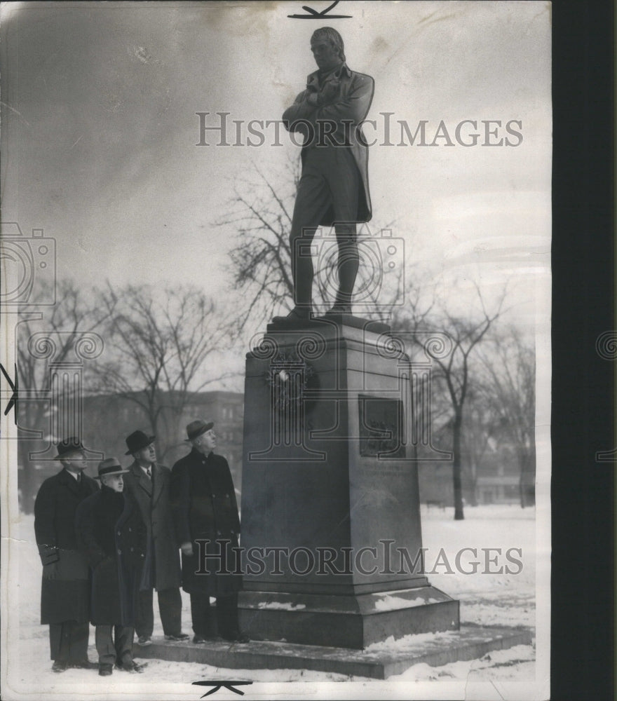 1945, Robert Burns Statue Cass Park Detroit - RRU06731 - Historic Images