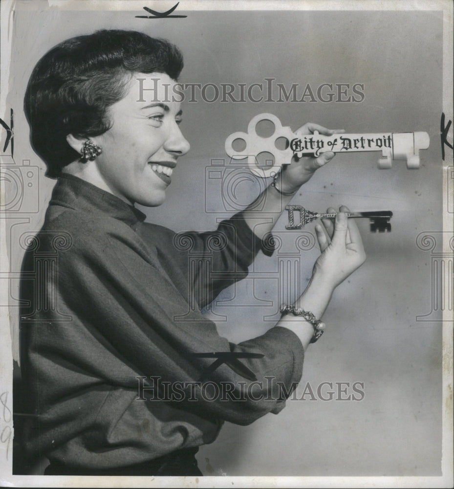 1953 Miss Noralee DiBartelomeo Key Detroit - Historic Images