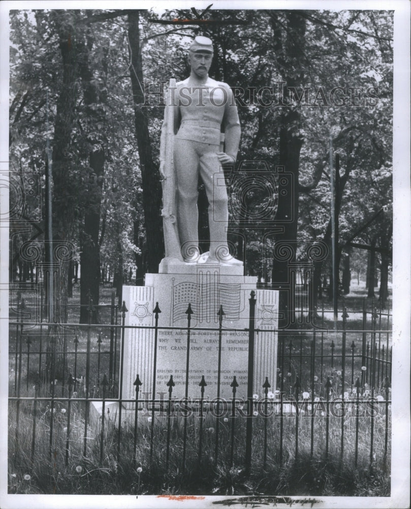 1974 Vt Granete Angels Wyan Monument GAR - Historic Images