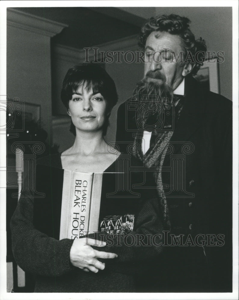 2001 Press Photo Sela Ward Tony Jay Eggnog Sisters - RRU07021 - Historic Images