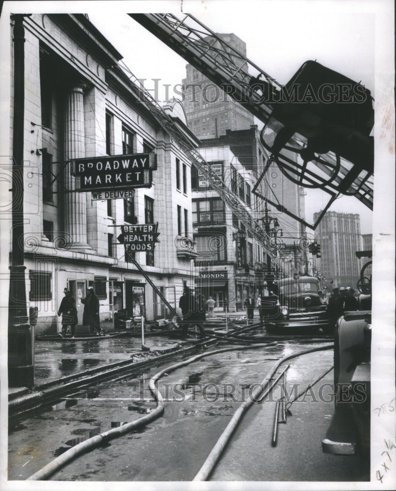 1961 Press Photo Fire Trucks Quell Fire Broadway Market - RRU07621 - Historic Images