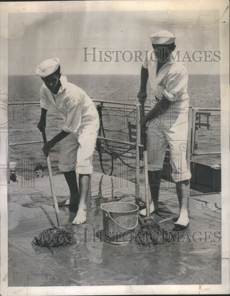 1946 David Gordon &amp; Eric Showers Swab Deck  - Historic Images