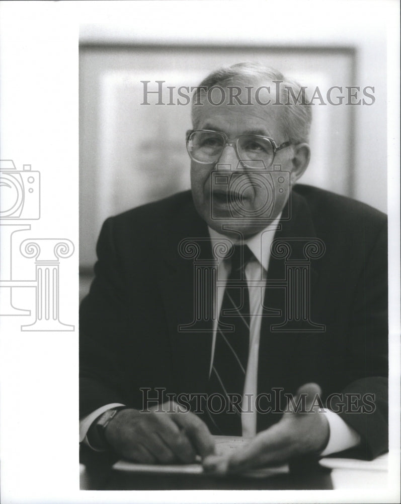 1989 Press Photo Lansing MI Oak Park Supt Leonard Demak - Historic Images