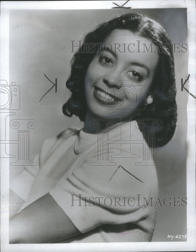 1955 Press Photo Natalie Hinderas (Pianist) - RRU08705 - Historic Images