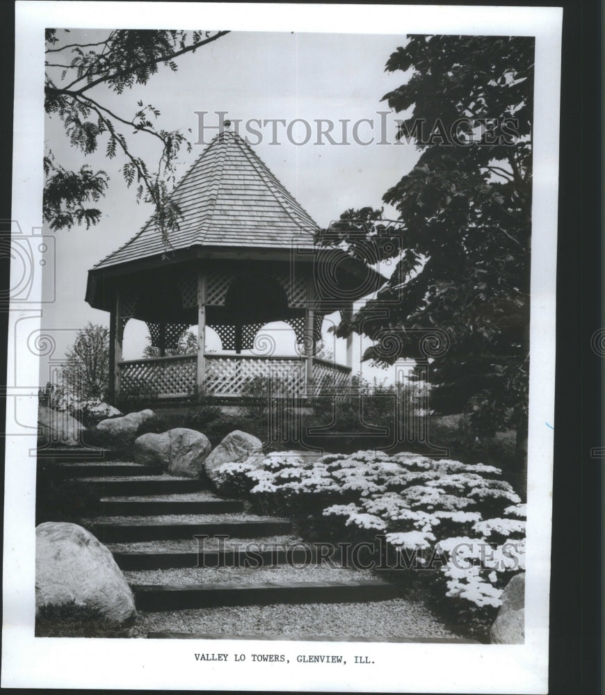 1987 Press Photo Glenview IL gazebo Brickman Group Ltd - Historic Images