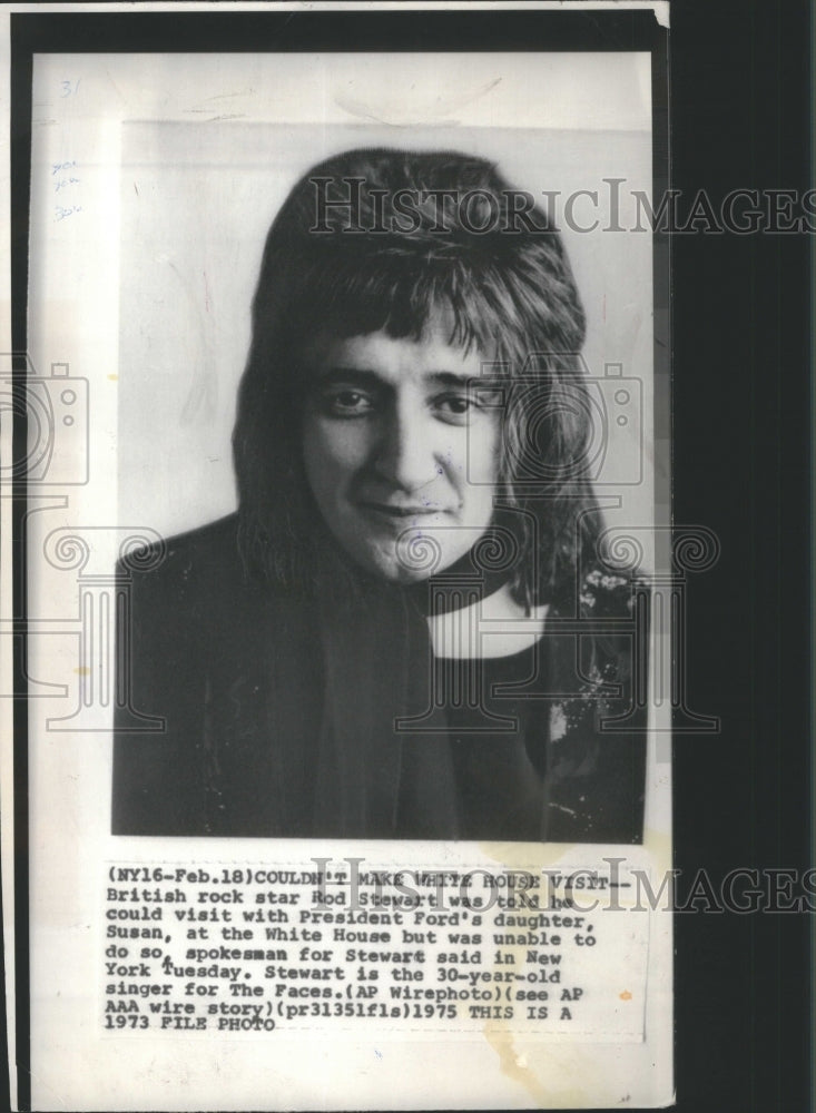 1975, Rod Stewart Entertainer The Faces - RRU09753 - Historic Images