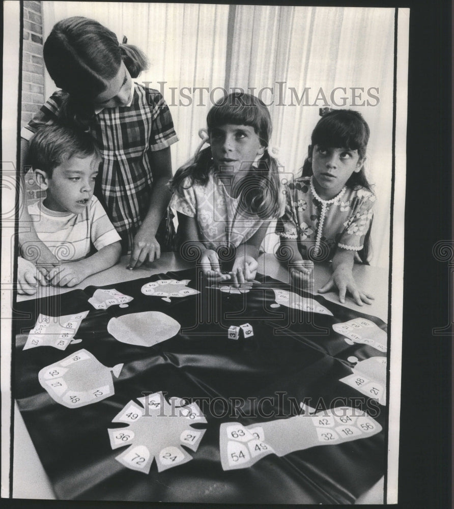 1971 Scott Foresman Game Nugent Children - Historic Images