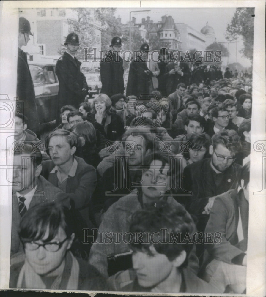 1961 londers bomb bayswater road street - Historic Images