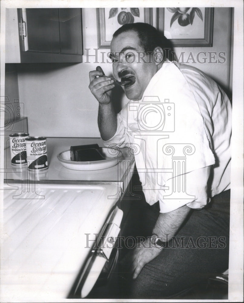 1959 Reporter Ziff Berrie Taste Good Eater - Historic Images