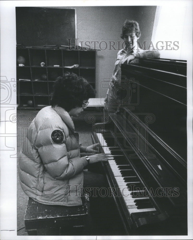 1977, Riverwoods Academy Phelps Piano Novy - RRU13047 - Historic Images