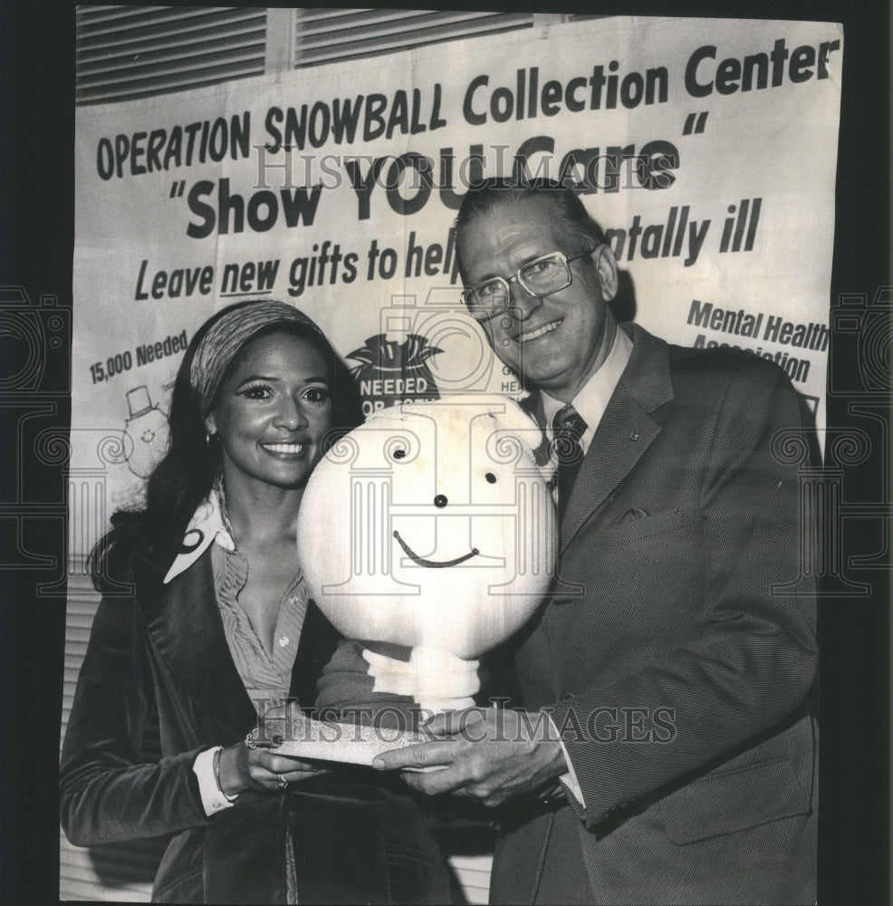 1972 Janet Longhart Linden Wheel Snowball - Historic Images