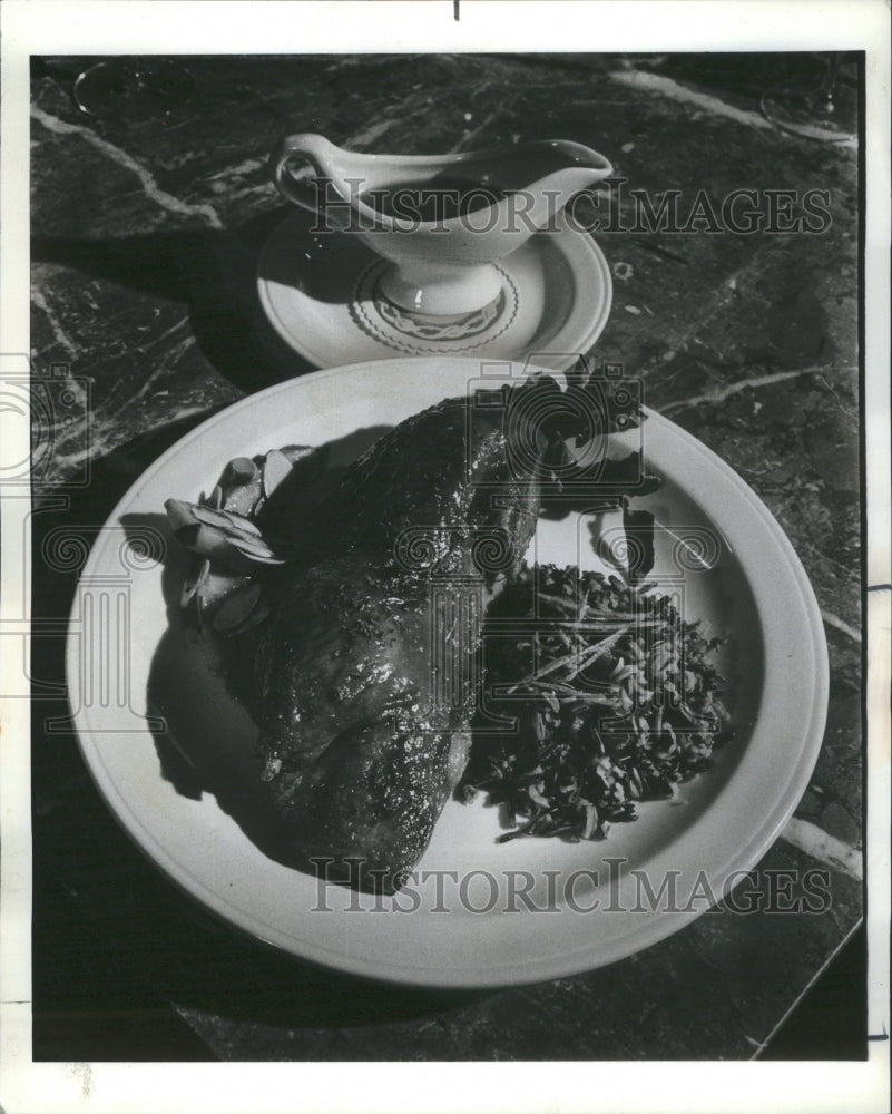 1983 Press Photo Manhattan Club duck dinner - Historic Images