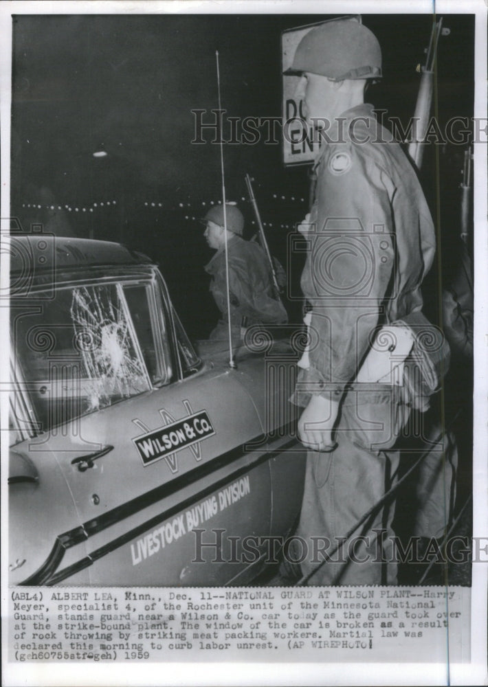 1959 Press Photo National Guard Wilson Plant Strikes - Historic Images