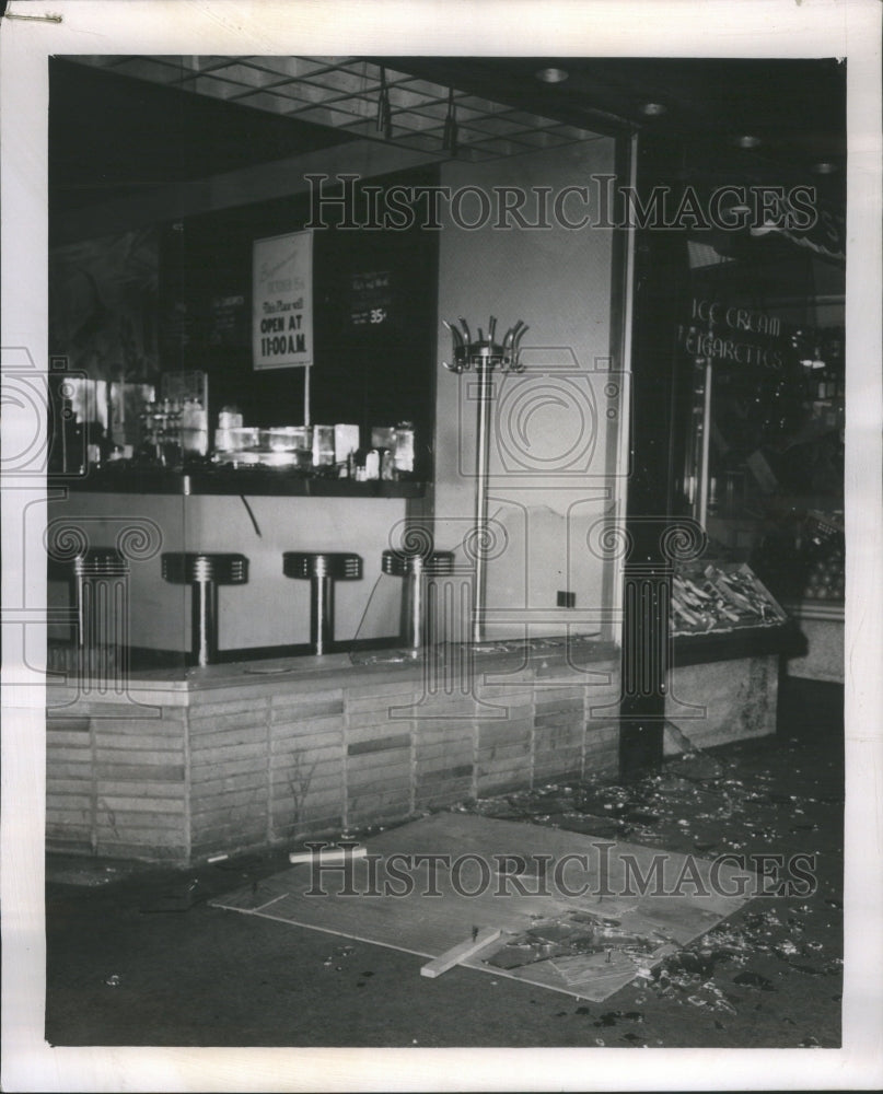 1956, Wind Breaks Windows Detroit Restaurant - RRU13761 - Historic Images