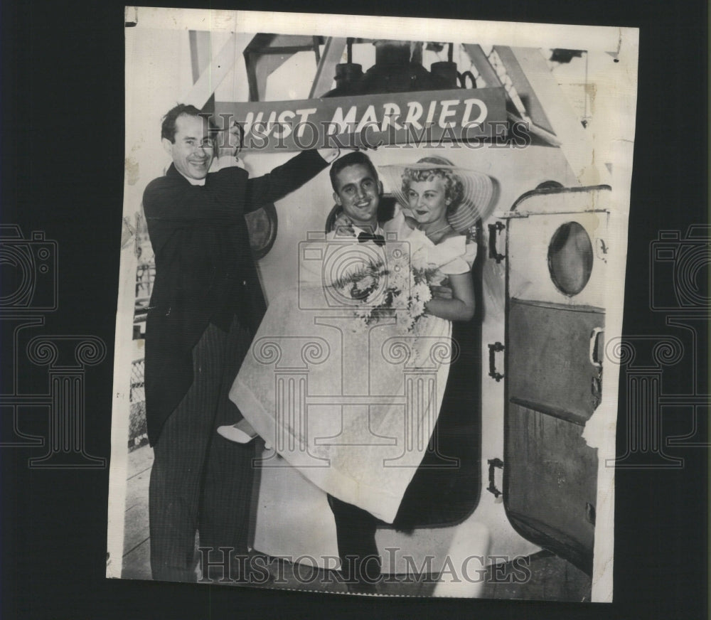 1949 Press Photo Ruth Ehlers Louis Villani Undersea - Historic Images