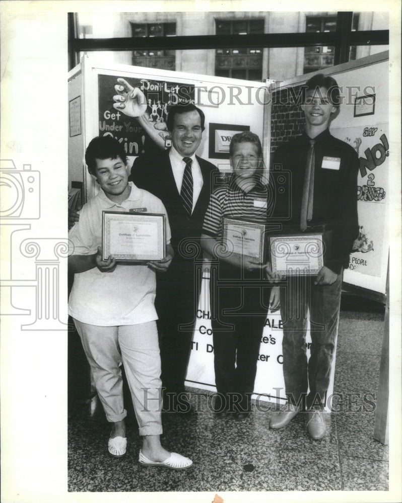 1987 Press Photo Anti-drug Poster Contest Richard Daley - RRU14181 - Historic Images