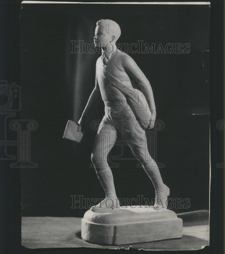 1931, Newsboy Bronze Trophy Sculpture - RRU14457 - Historic Images
