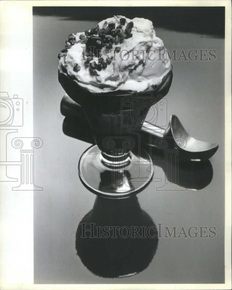 1983 Ice Cream Sundae Evanston Druggist - Historic Images