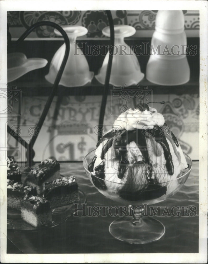 1979, Homemade Peach Ice Cream Displayed - RRU14765 - Historic Images