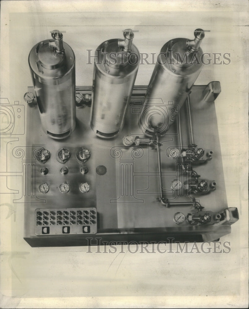 1960 Press Photo Freezer Ice Cream Making Machines - Historic Images