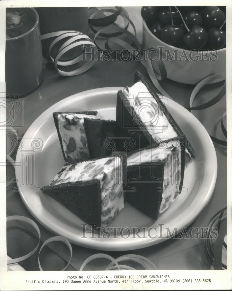 1986 Press Photo Cherry Ice Cream Sandwiches - Historic Images