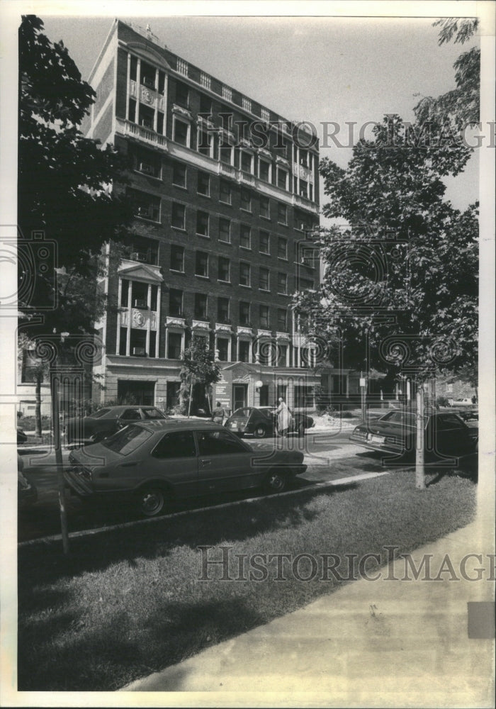 1980 Marilou Hedlund Building Kenmore - Historic Images