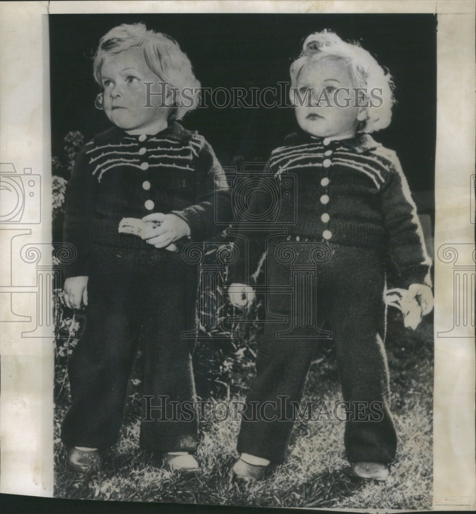 1955, Dutch Twins Joined Birth Separation - RRU15705 - Historic Images