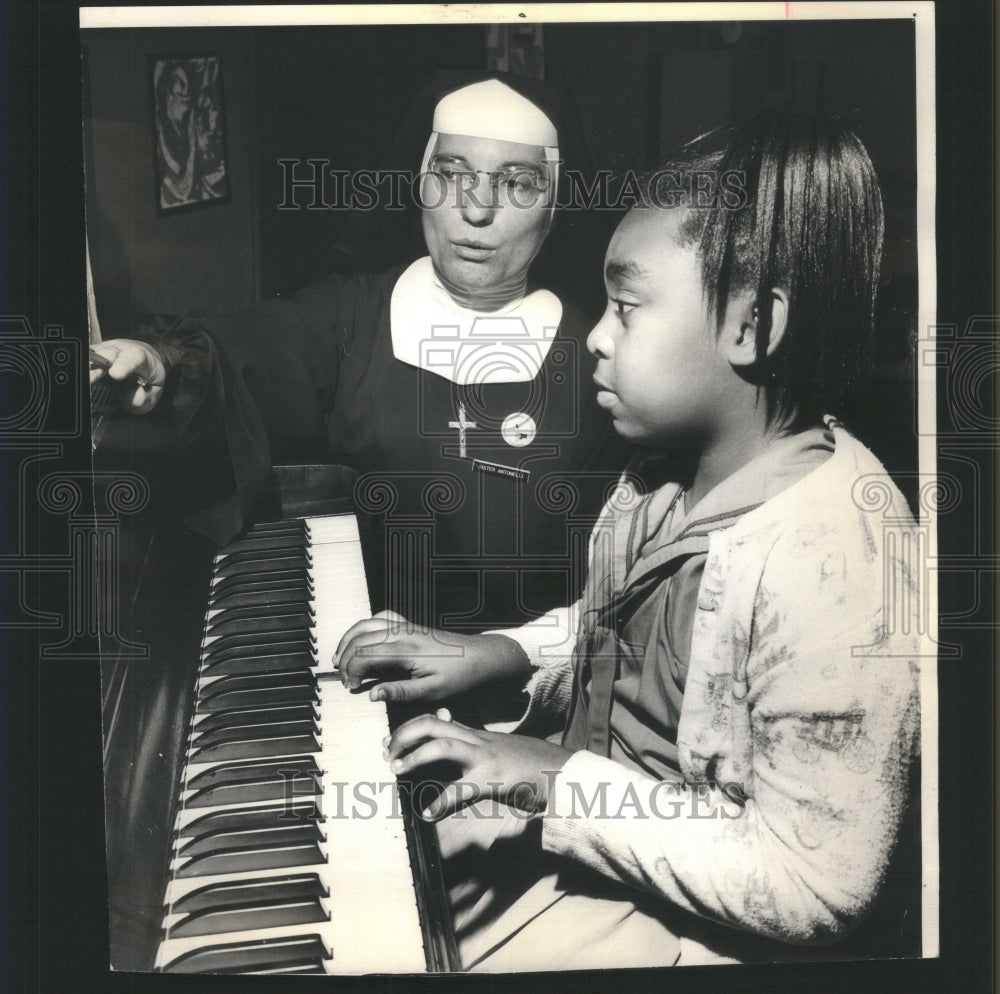 1965 Mary Antonelli Learning Piano Joanne - Historic Images