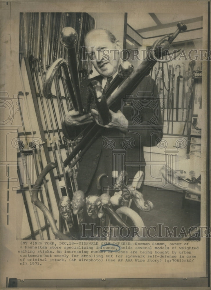 1971, Norman Simon Manhattan Store Owner - RRU15861 - Historic Images