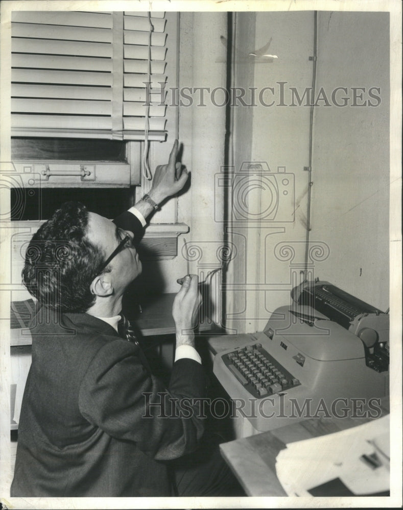 1963 Press Photo Phone Tap Independent Voters Illinois - Historic Images