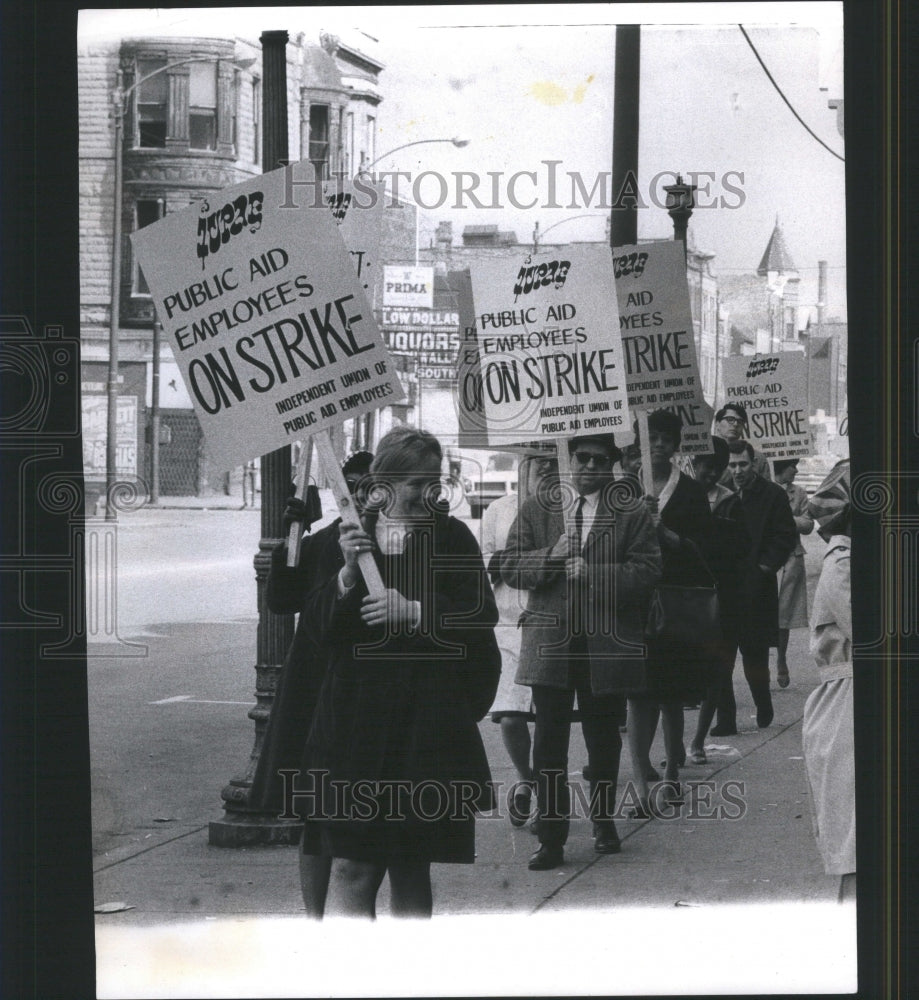 1967 Strike Independent Union Public Aid - Historic Images