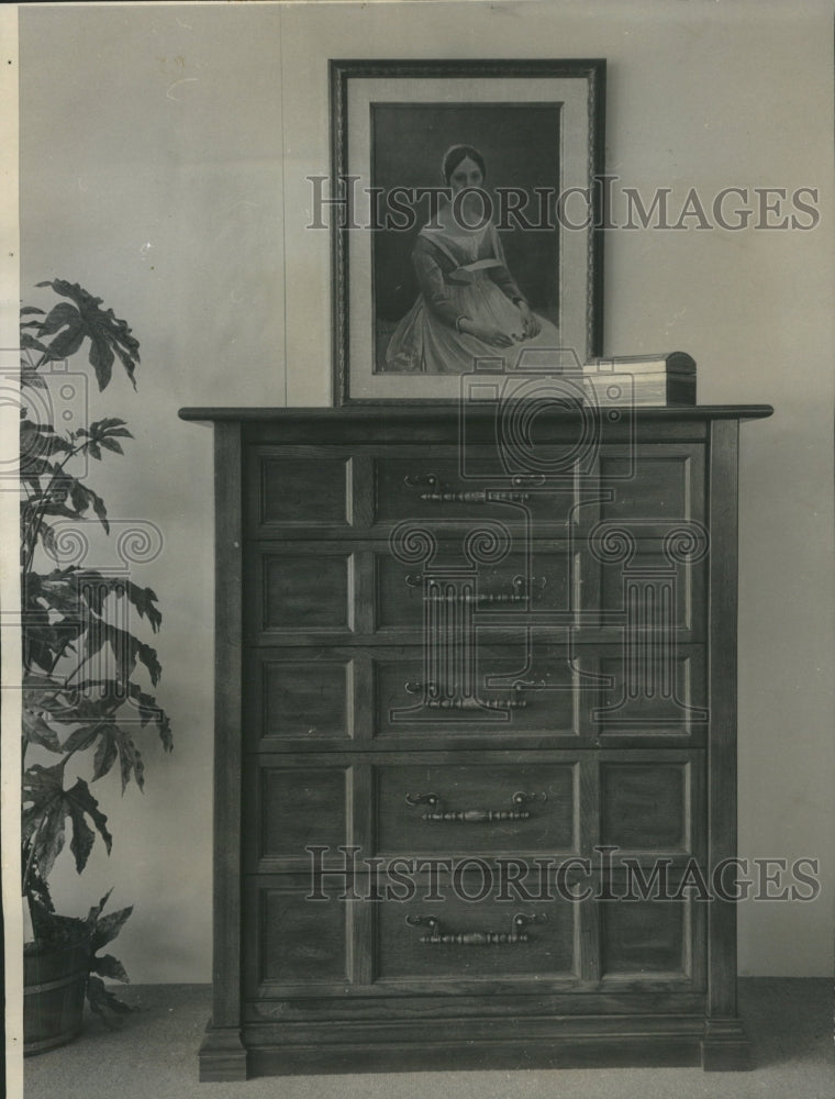 1965, Five-Drawer Chest - RRU16343 - Historic Images